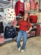 Load image into Gallery viewer, HEAVYWEIGHT CROP TEE