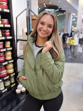 Load image into Gallery viewer, OLIVE SPORTY DIAMOND QUILTED JACKET