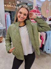 Load image into Gallery viewer, OLIVE SPORTY DIAMOND QUILTED JACKET