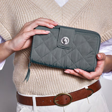 Load image into Gallery viewer, TURNLOCK WALLET BLACK BLACK