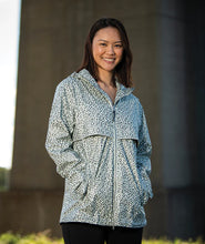Load image into Gallery viewer, NEW ENGLAND RAIN JACKET - GREY SNOW LEOPARD