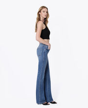 Load image into Gallery viewer, FLYING MONKEY ERR FREE HIGH RISE BOOT CUT JEANS