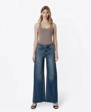 Load image into Gallery viewer, FLYING MONKEY HIGH RISE FRONT SIDE SEAM DETAIL JEANS