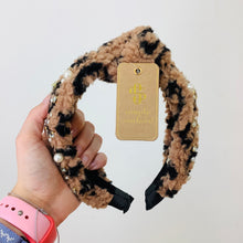 Load image into Gallery viewer, PEARL HAIRBAND