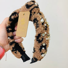 Load image into Gallery viewer, PEARL HAIRBAND