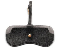 Load image into Gallery viewer, PEEPERS READERS EYEWEAR CASE CHARM