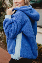 Load image into Gallery viewer, TWO-TONED SHERPA HOODIE PULLOVER - BLUE