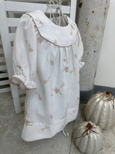 Load image into Gallery viewer, OLIVIA ORCHID FLORAL TAUPE PRINT DRESS
