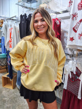 Load image into Gallery viewer, LULU MAC SWEATSHIRT - BUTTER
