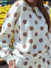 Load image into Gallery viewer, CREW NECK PULLOVER - CREAM POLKA DOT
