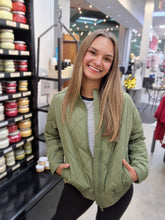 Load image into Gallery viewer, OLIVE SPORTY DIAMOND QUILTED JACKET
