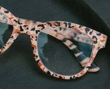 Load image into Gallery viewer, PEEPERS READERS OASIS - LEOPARD
