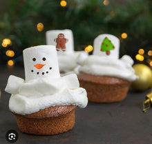 Load image into Gallery viewer, SNOWMAN MARSHMALLOW CANDY - 4.2oz.
