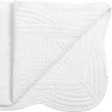 Load image into Gallery viewer, BABY QUILT WHITE
