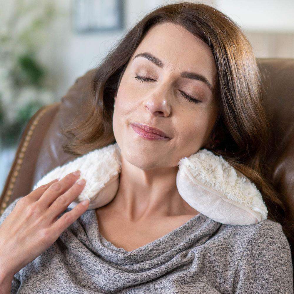 WARMIES MICROWAVABLE NECK WRAP - CREAM