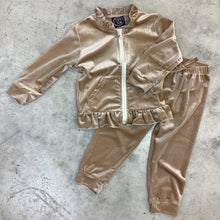 Load image into Gallery viewer, VELVET TRACKSUIT CHAMPANGE
