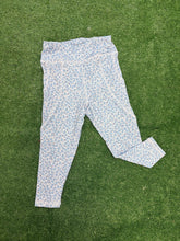 Load image into Gallery viewer, LEGGING - BLUE FLORAL
