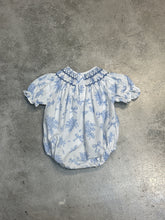 Load image into Gallery viewer, EVELYN FLORAL SMOCKED BUBBLE
