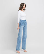 Load image into Gallery viewer, FLYING MONKEY VINTAGE FRONT PATCH POCKET FLARE JEANS
