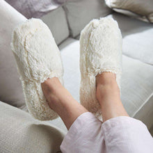 Load image into Gallery viewer, WARMIES SLIPPERS - CREAM
