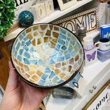 Load image into Gallery viewer, CAPIZ SHELL BOWL
