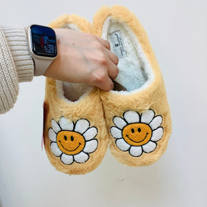 DAISY FLOWER SLIPPERS