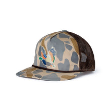 Load image into Gallery viewer, BURLEBO CAP - RETRO CAMO DUCK

