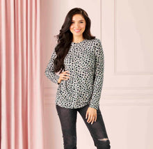Load image into Gallery viewer, HOLLAND LEOPARD POCKET TEE
