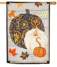 Load image into Gallery viewer, PATTERNED PUMPKIN &amp; LEAVES HOUSE FLAG
