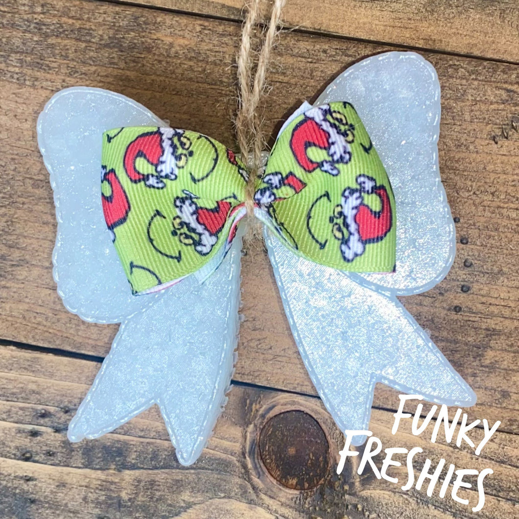 GRINCH BOW ON BOW CAR FRESHIE