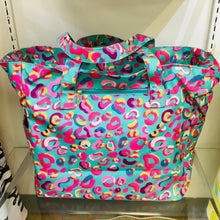Load image into Gallery viewer, COLOR QUEEN BEACH BAG
