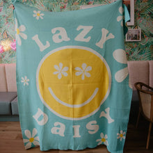 Load image into Gallery viewer, LAZY DAISY OVERSIZED KNIT BLANKET
