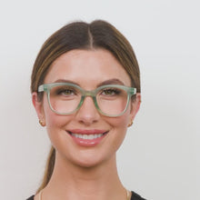 Load and play video in Gallery viewer, PEEPERS READERS GRANDVIEW - LIGHT GREEN +1.25
