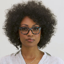 Load and play video in Gallery viewer, PEEPERS READERS LUSTER - MARINE QUARTZ/MARINE +2.75
