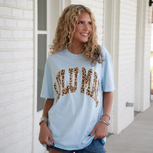 Load image into Gallery viewer, LULU MAC LEOPARD TEE - CHAMBRAY
