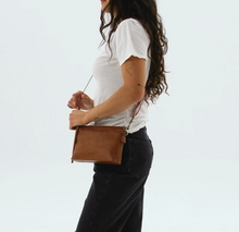 Load image into Gallery viewer, CONSUELA MIDTOWN CROSSBODY - BRANDY
