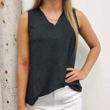 Load image into Gallery viewer, AMY TOP - BLACK
