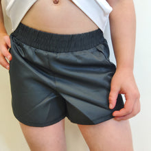 Load image into Gallery viewer, RUNNING SHORTS - BLACK
