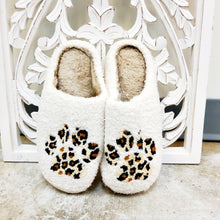 Load image into Gallery viewer, LEOPARD PAW SLIPPERS
