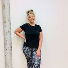 Load image into Gallery viewer, ACTIVE LIFESTYLE LEGGINGS - MOONLIT BLACK
