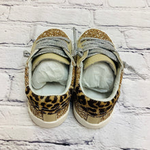 Load image into Gallery viewer, GOLD GLITTER LEOPARD STAR SNEAKERS
